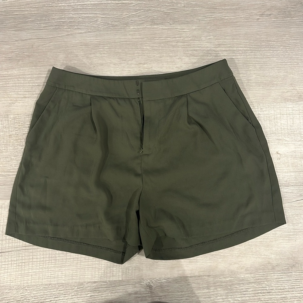 Dress shorts